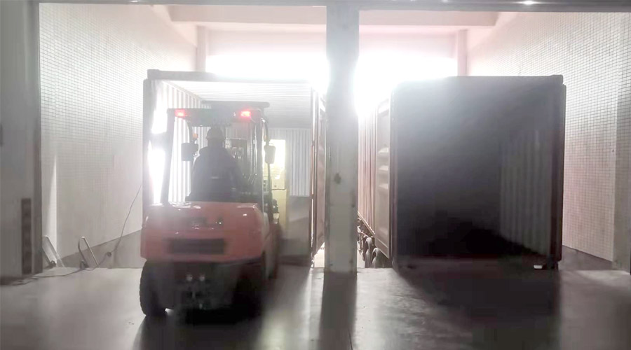 齊心協(xié)力為客戶！春節(jié)期間金環(huán)電器人員加班加點發(fā)貨