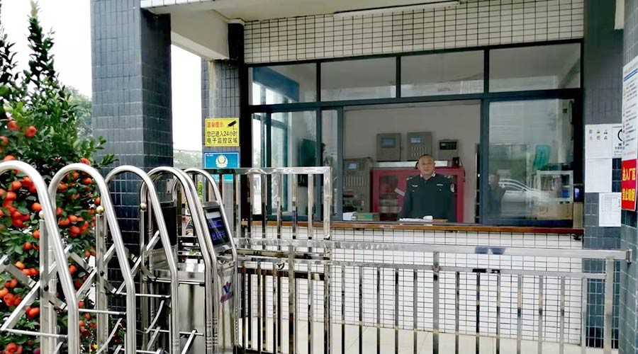 擔(dān)當(dāng)與責(zé)任！金環(huán)電器保安春節(jié)堅(jiān)守崗位